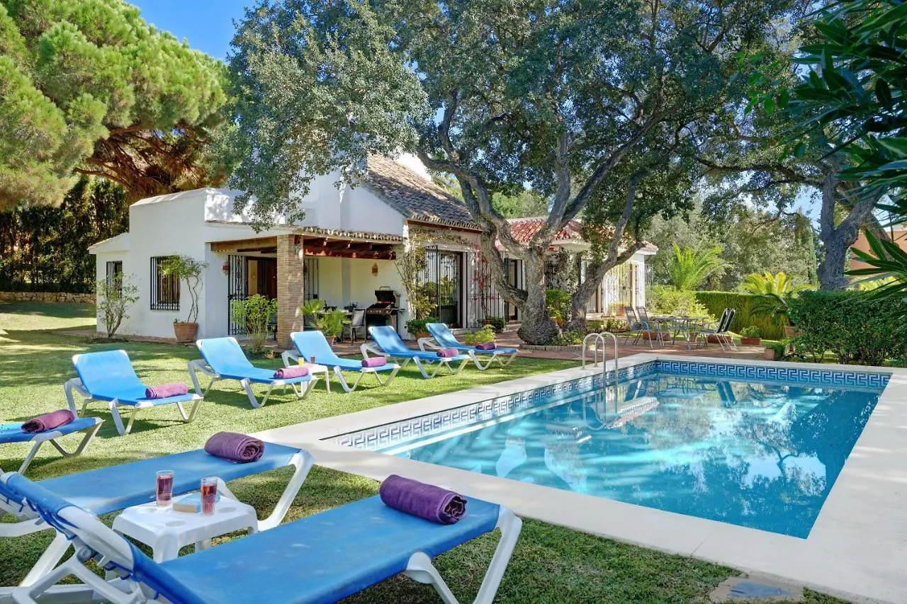 Villa With Private Pool And Garden In מארבלה