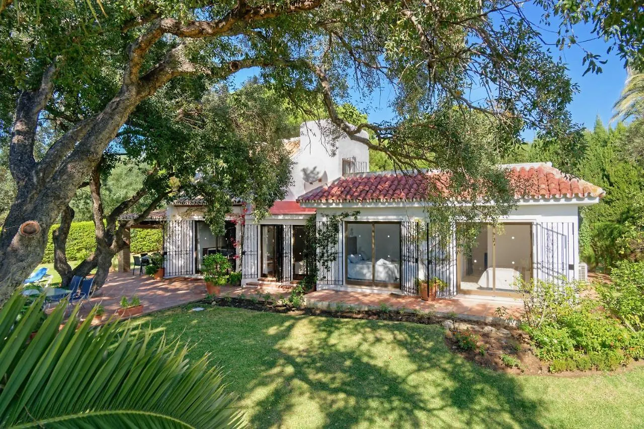 Villa With Private Pool And Garden In מארבלה ספרד