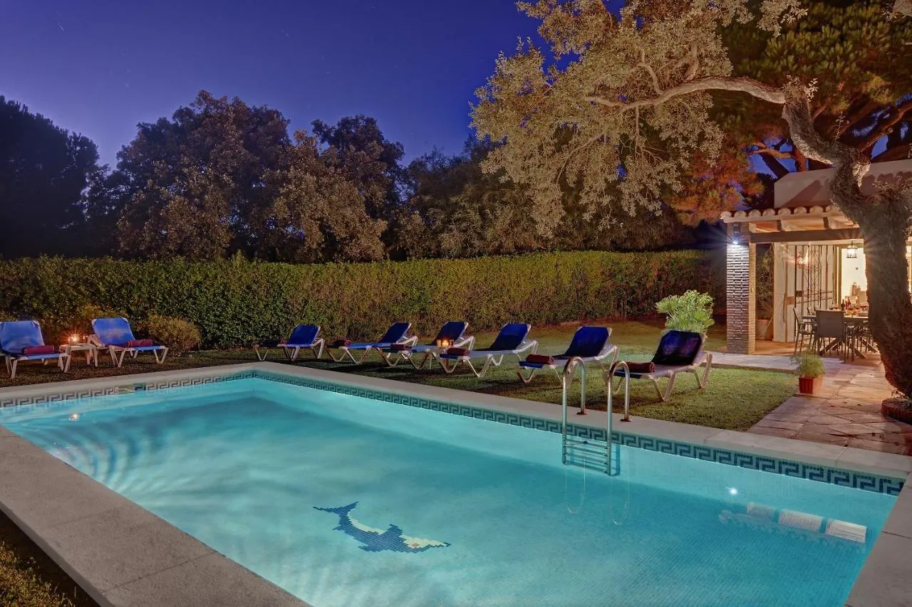 Villa With Private Pool And Garden In מארבלה