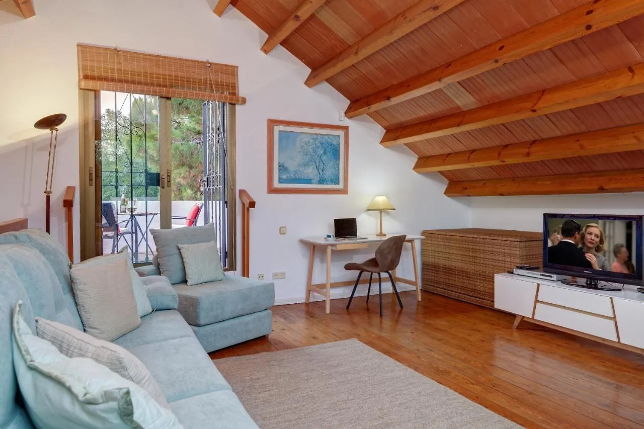 Villa With Private Pool And Garden In מארבלה